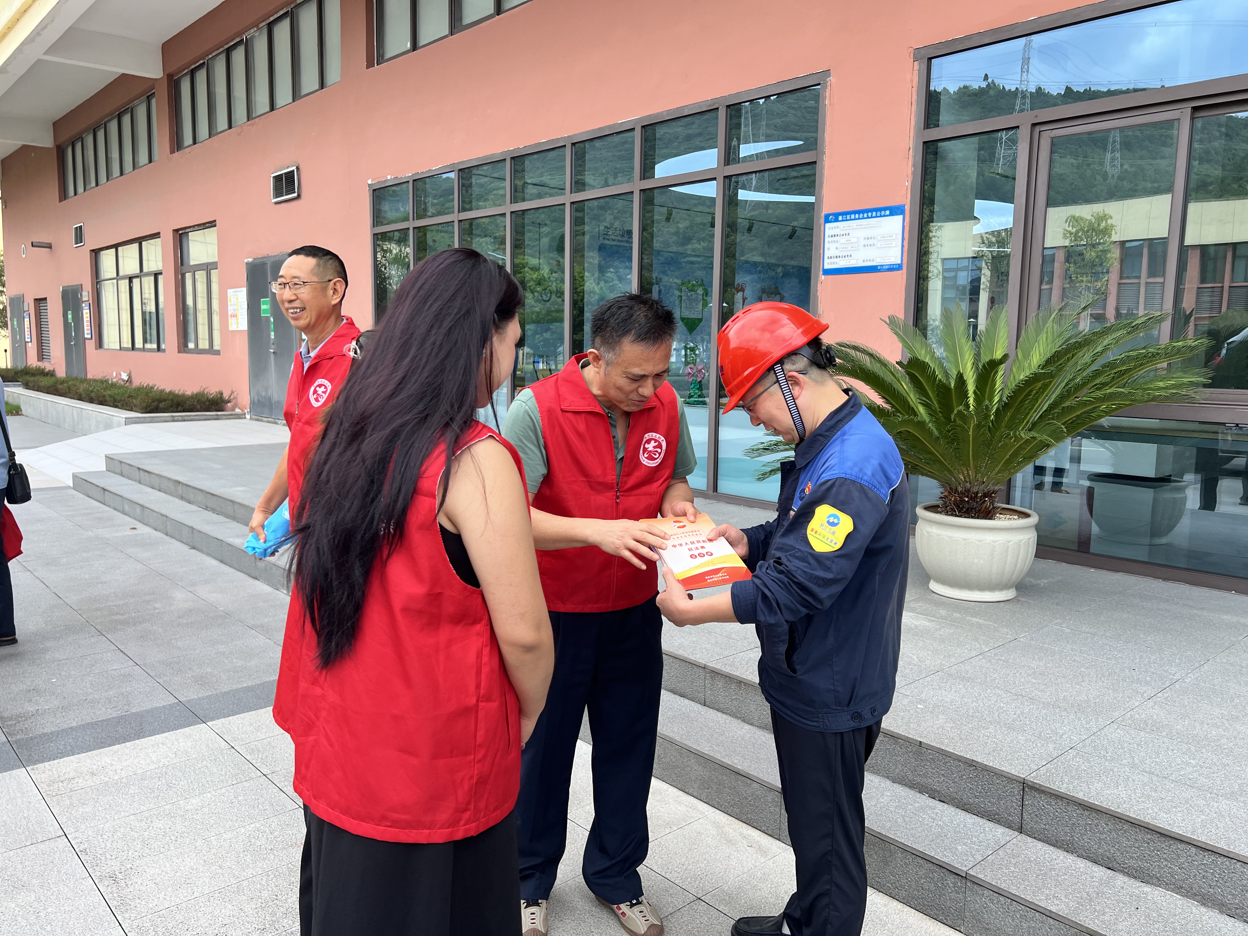 照片1.jpg 照片1.jpg