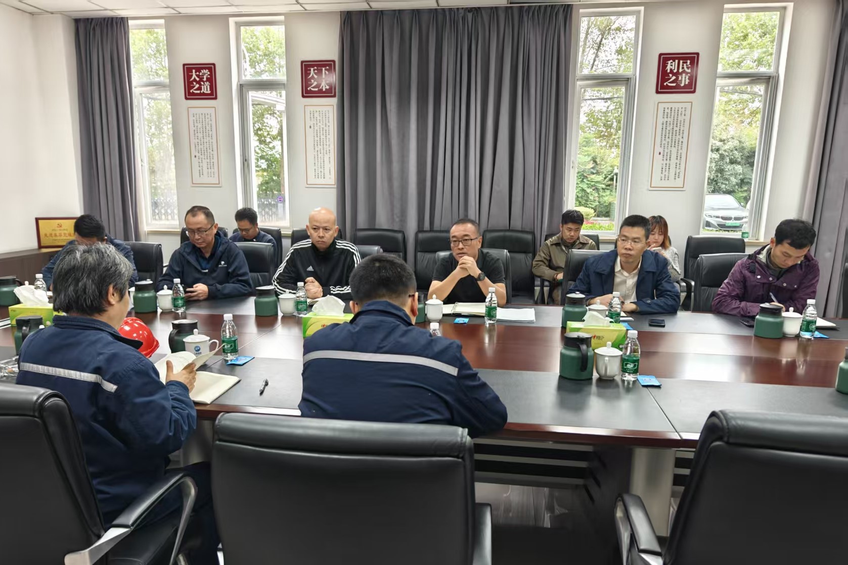 10月20日雙流區政府黨組成員、自貿區管理局專職副局長傅成曦到成都三峰公司調研1.jpg 10月20日雙流區政府黨組成員、自貿區管理局專職副局長傅成曦到成都三峰公司調研1.jpg